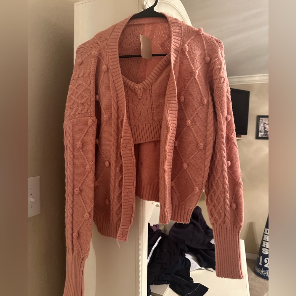 Boutique pink knit set. Size small.